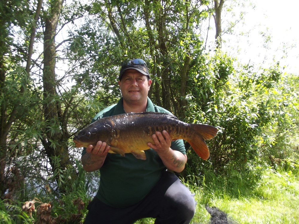 Liam Slee and firends caught 6 carp between them at Heritage Lake, the biggest being a 22lb Common